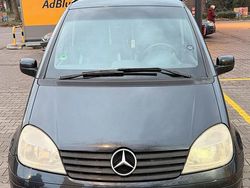 Blau Gebraucht 2004 Mercedes Vaneo Van / Kleinbus | 1.700 € (Guter Preis)