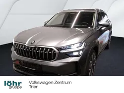 Graphitegrau metallic Gebraucht 2024 Skoda Kodiaq Selection SUV | 48.380 € (Teuer)