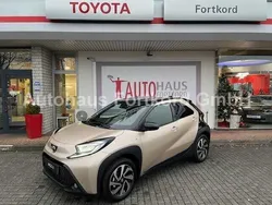 Schwarz Neu 2024 Toyota Aygo Team Kleinwagen | 19.290 €