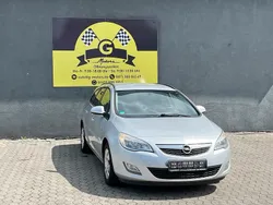 Silber Gebraucht 2011 Opel Astra Kombi | 4.399 € (Fairer Preis)