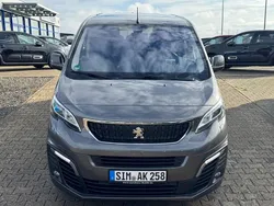 Grau Gebraucht 2017 Peugeot Traveller Allure Van / Kleinbus | 28.000 € (Guter Preis)