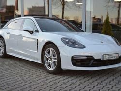 Weiss Gebraucht 2018 Porsche Panamera Limousine | 72.800 €