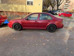 Rot Gebraucht 1999 VW Bora Limousine | 5.500 €