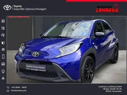 Juniper blue metallic (metallic) Gebraucht 2023 Toyota Aygo X-play Kleinwagen | 14.990 € (Fairer Preis)