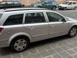 Blau Gebraucht 2005 Opel Astra Limousine | 1.600 € (Fairer Preis)