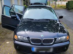 Schwarz Gebraucht 2003 BMW 320 Kombi | 2.750 € (Superpreis)