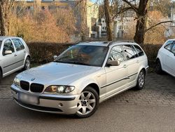 Grün Gebraucht 2005 BMW 320 Limousine | 850 € (Guter Preis)