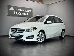 Weiß Gebraucht 2015 Mercedes B180 Van / Kleinbus | 16.750 € (Fairer Preis)