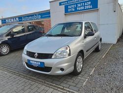 Silber Gebraucht 2012 Renault Clio II Campus Kleinwagen | 4.480 € (Teuer)