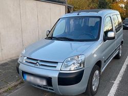 Grau Gebraucht 2004 Citroën Berlingo Van / Kleinbus | 4.000 € (Etwas zu teuer)
