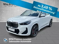 Weiss Gebraucht 2024 BMW iX1 Performance SUV | 48.980 € (Teuer)