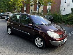 Rot Gebraucht 2004 Renault Scénic II Van / Kleinbus | 1.490 € (Fairer Preis)