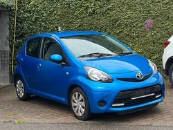 Blau Gebraucht 2013 Toyota Aygo Kleinwagen | 3.700 € (Guter Preis)