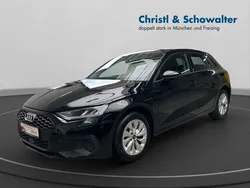 Brillantschwarz Gebraucht 2022 Audi A3 Sportback e-tron Limousine | 21.506 € (Guter Preis)