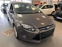 Braun Gebraucht 2012 Ford Focus Titanium Kombi | 4.200 € (Guter Preis)