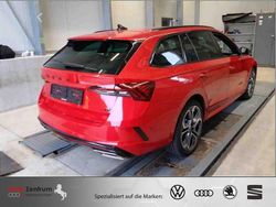 Rot Gebraucht 2023 Skoda Octavia RS Kombi | 34.970 € (Etwas zu teuer)