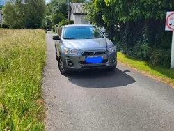 Grau Gebraucht 2015 Mitsubishi ASX SUV | 4.000 €