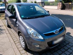 Grau Gebraucht 2012 Hyundai i20 Kleinwagen | 4.300 €