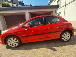 Rot Gebraucht 2009 Peugeot 207 Kleinwagen | 1.750 € (Fairer Preis)