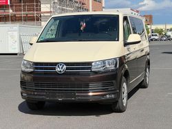 Gelb Gebraucht 2016 VW Caravelle Van / Kleinbus | 12.800 €