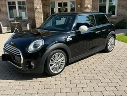 Schwarz Gebraucht 2016 Mini ONE Kleinwagen | 9.990 €