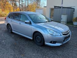 Silber Gebraucht 2012 Subaru Legacy Kombi | 2.790 €