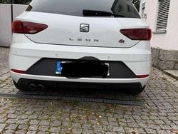 Weiß Gebraucht 2018 Seat Leon ST Kombi | 10.800 € (Guter Preis)