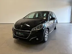 Schwarz Gebraucht 2018 Peugeot 208 Active Kleinwagen | 7.690 € (Fairer Preis)
