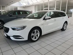 Weiß Gebraucht 2020 Opel Insignia Business Innovation Kombi | 17.690 € (Fairer Preis)