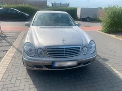 Silber Gebraucht 2006 Mercedes E220 Limousine | 3.990 € (Guter Preis)