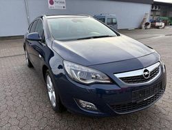 Blau Gebraucht 2011 Opel Astra Sport Kombi | 7.950 € (Etwas zu teuer)