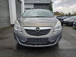 Muskatgrau/muskat braun(m2) Gebraucht 2010 Opel Meriva Edition Van / Kleinbus | 5.350 € (Teuer)