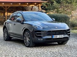 Grau Gebraucht 2017 Porsche Macan Turbo Performance Package SUV | 59.000 € (Teuer)