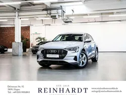 Florettsilber metallic Gebraucht 2022 Audi e-tron Advanced Plus SUV | 34.965 € (Superpreis)