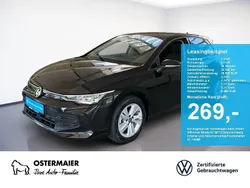 Grenadillschwarz Gebraucht 2024 VW Golf VIII Life Limousine | 28.890 € (Fairer Preis)