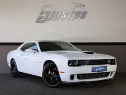 White knuckle clearcoat Gebraucht 2022 Dodge Challenger Coupé | 29.900 €