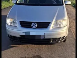 Silber Gebraucht 2004 VW Touran Van / Kleinbus | 3.200 € (Fairer Preis)