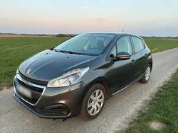 Grau Gebraucht 2016 Peugeot 208 Active Kleinwagen | 5.300 € (Fairer Preis)