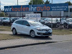 Weiß Gebraucht 2015 Renault Mégane III LIMITED Limousine | 7.999 € (Etwas zu teuer)