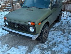 Grün Gebraucht 2011 Lada niva SUV | 3.500 €