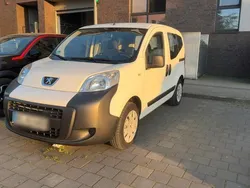 Weiß Gebraucht 2012 Peugeot Bipper Van / Kleinbus | 6.799 € (Fairer Preis)