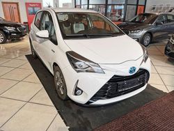 Weiß Gebraucht 2017 Toyota Yaris Hybrid Comfort Kleinwagen | 13.490 € (Fairer Preis)