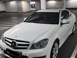 Weiß Gebraucht 2011 Mercedes C220 Limousine | 8.150 € (Fairer Preis)