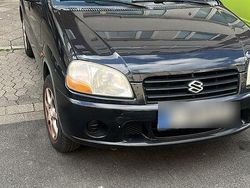 Schwarz Gebraucht 2002 Suzuki Ignis Kleinwagen | 1.900 €