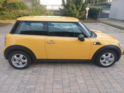 Gelb Gebraucht 2009 Mini ONE Kleinwagen | 3.250 € (Fairer Preis)