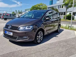 Braun Gebraucht 2015 VW Sharan Highline Van / Kleinbus | 17.800 € (Teuer)