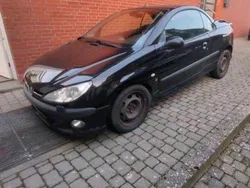 Schwarz Gebraucht 2003 Peugeot 206 CC Cabrio | 530 € (Superpreis)