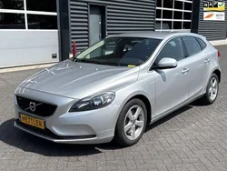 Grau Gebraucht 2014 Volvo V40 Business Edition Kombi | 4.999 € (Guter Preis)