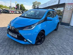 Blau Gebraucht 2016 Toyota Aygo X-wave Kleinwagen | 7.200 € (Etwas zu teuer)