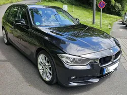 Schwarz Gebraucht 2013 BMW 320 Sport Line Kombi | 7.999 € (Fairer Preis)